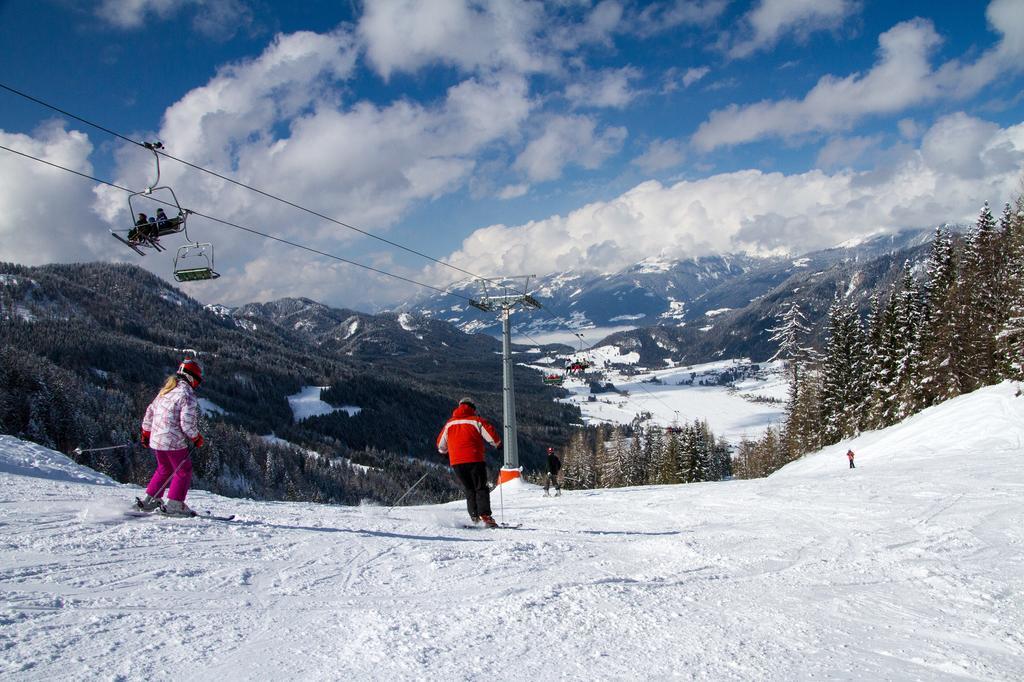 Ferienhof Obergasser Und Bergblick Weissensee Bagian luar foto