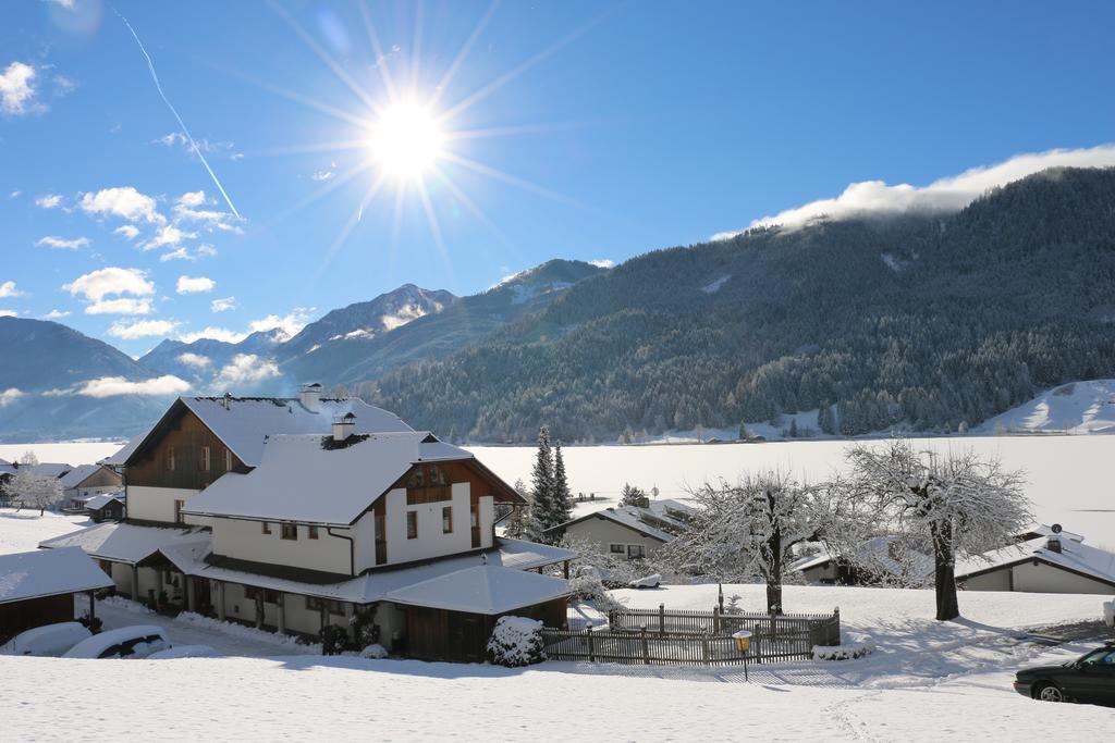 Ferienhof Obergasser Und Bergblick Weissensee Bagian luar foto