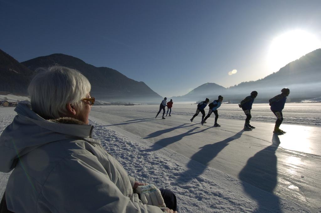 Ferienhof Obergasser Und Bergblick Weissensee Bagian luar foto